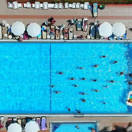 Club Tess Konaklı