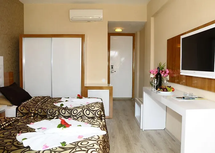 Hotell Club Tess 4*