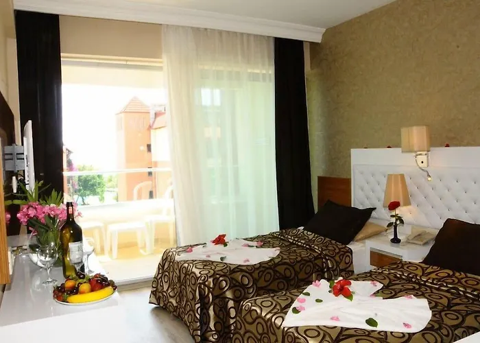 Club Tess Hotell Konaklı