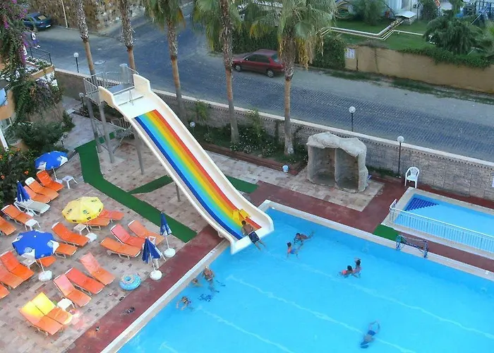 Hotell Club Tess 4*