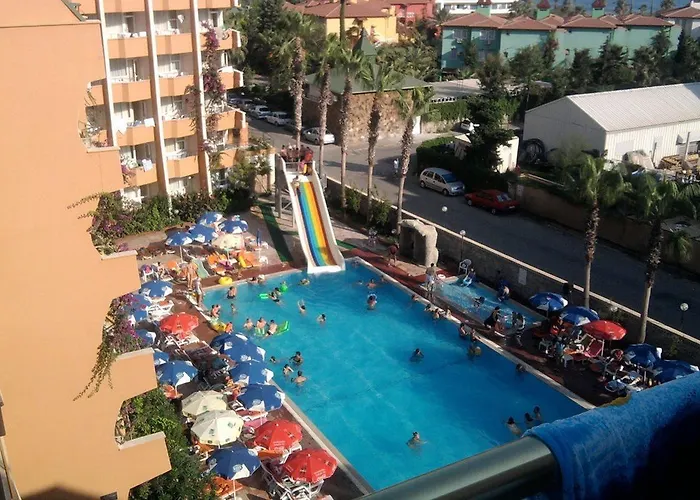 Hotell Club Tess 4*