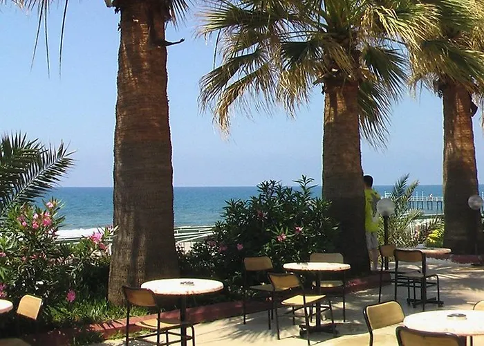 Club Tess Konaklı