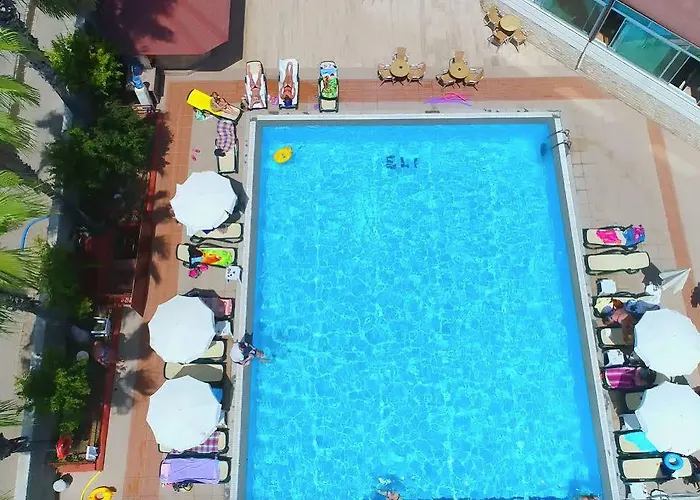 Club Tess 4*