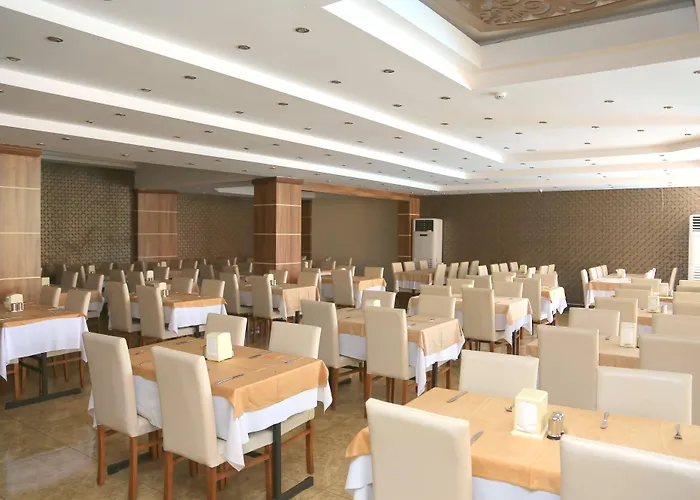 Club Tess Hotell Konaklı