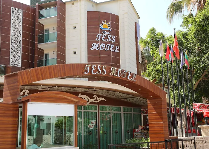 Club Tess Hotell 4*