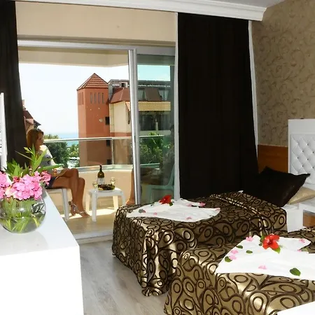 Otel Club Tess Konaklı