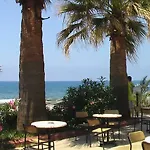 Club Tess קונאקלי