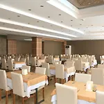 Club Tess מלון קונאקלי