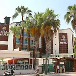 Club Tess 4* קונאקלי